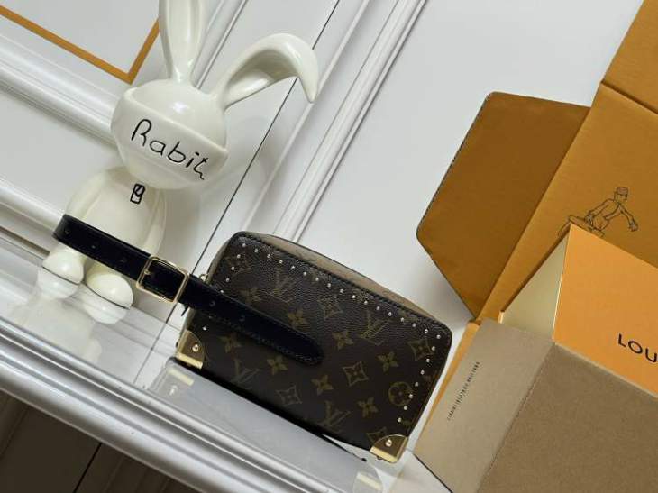 Picture of Louis Vuitton Handbags _SKUfw230737938fw